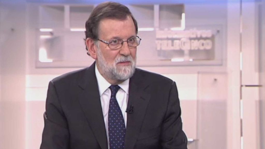 Rajoy sobre Puigdemont: "Estamos viendo muchas cosas que rozan el ridículo"