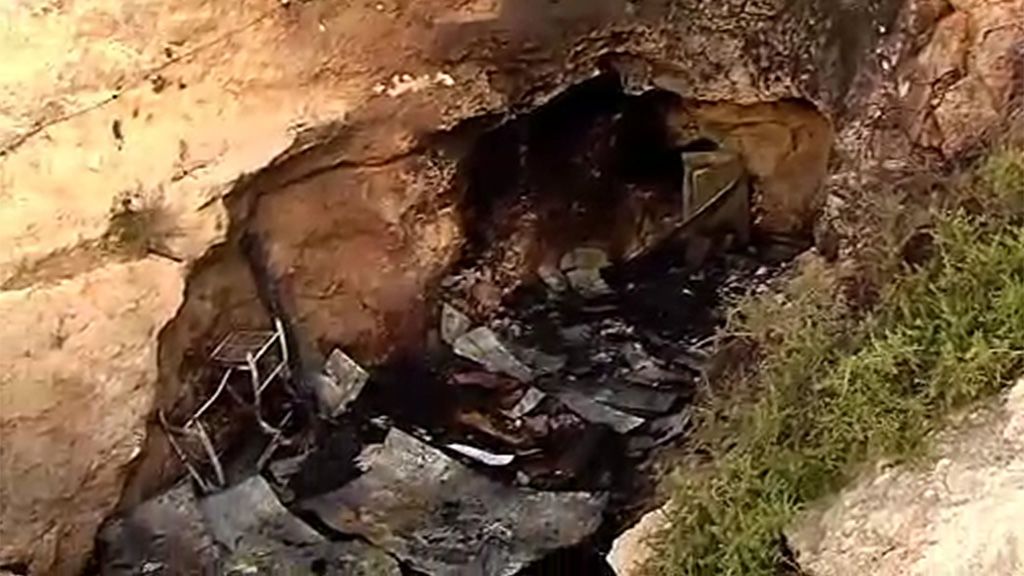 Juzgan a cinco menores por el incendio en una cueva de Almería que acabó con la vida de tres jóvenes