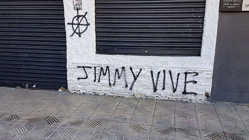 Varios bares atléticos son atacados con pintadas de ‘Jimmy vive’ cuando se cumplen tres años del asesinato del hincha del Depor