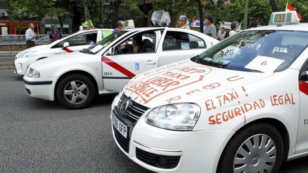 Huelga de taxis de 24 horas en protesta por las 10.000 nuevas licencias de VTC