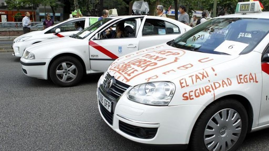 Huelga de taxis de 24 horas en protesta por las 10.000 nuevas licencias de VTC