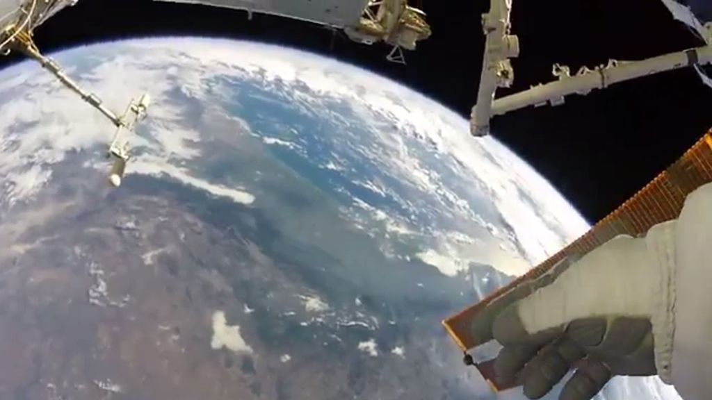 Un astronauta graba las impresionantes vistas de la Tierra desde el espacio