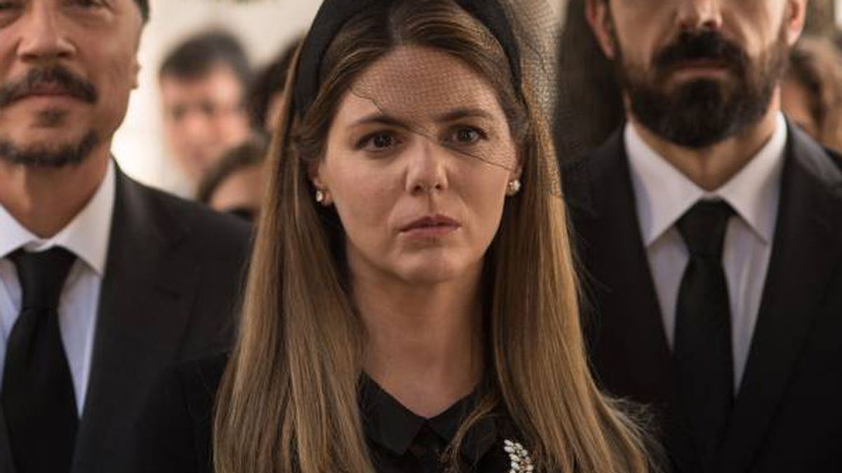 Manuela Velasco es Isabel Fuentes en 'Traición'.