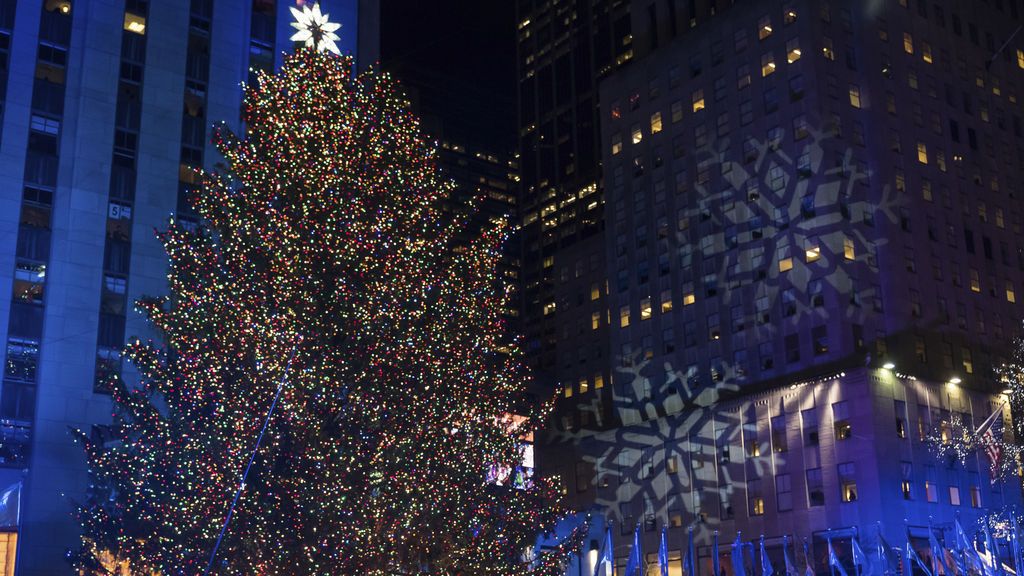 Nueva York inaugura la Navidad de 2017 con el encendido del árbol del Rockefeller Center