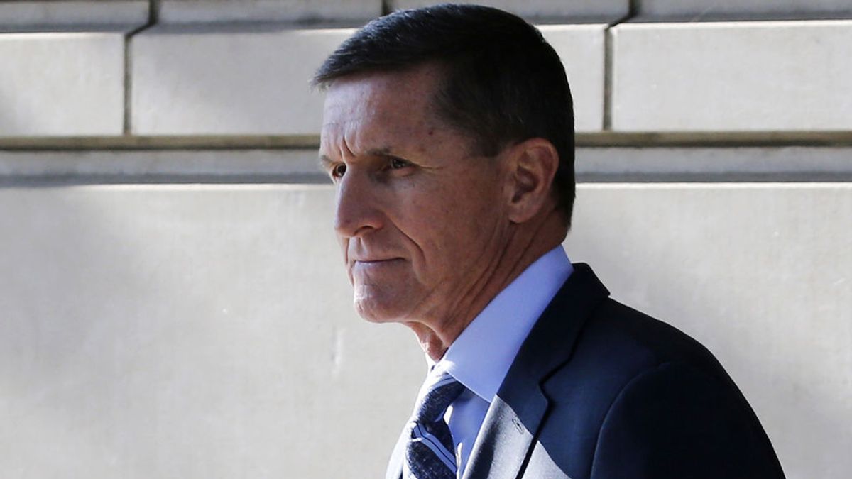 Flynn confirma que un "alto miembro de la campaña de Trump" le pidió que contactara con Rusia