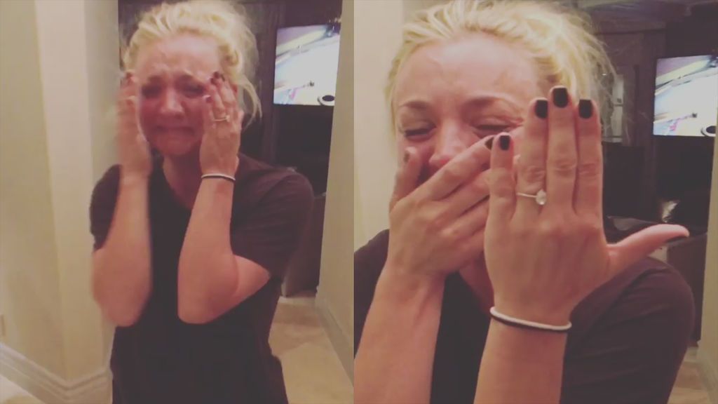 Kaley Cuoco llora sin consuelo después de que su novio le pidiera matrimonio