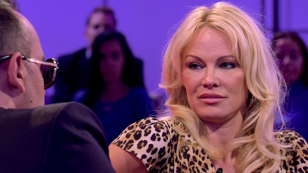 Pamela Anderson habla del acoso sexual, Cataluña, ‘Playboy’ pero hay algo a lo que se niega contestar