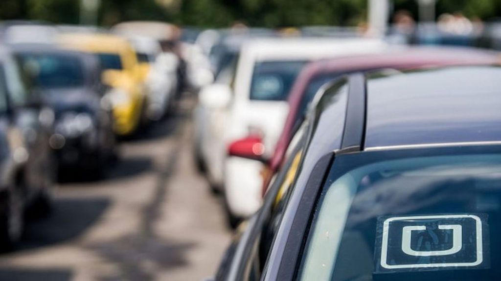 Madrid y Barcelona obligan a Uber y Cabify a obtener un permiso especial para operar