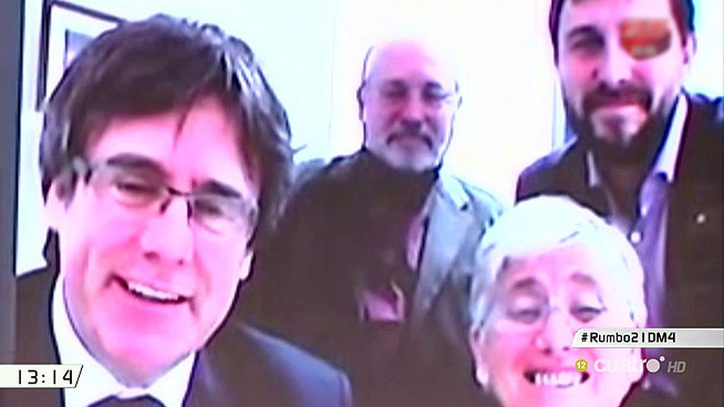 Puigdemont interviene en la campaña a través de Skype