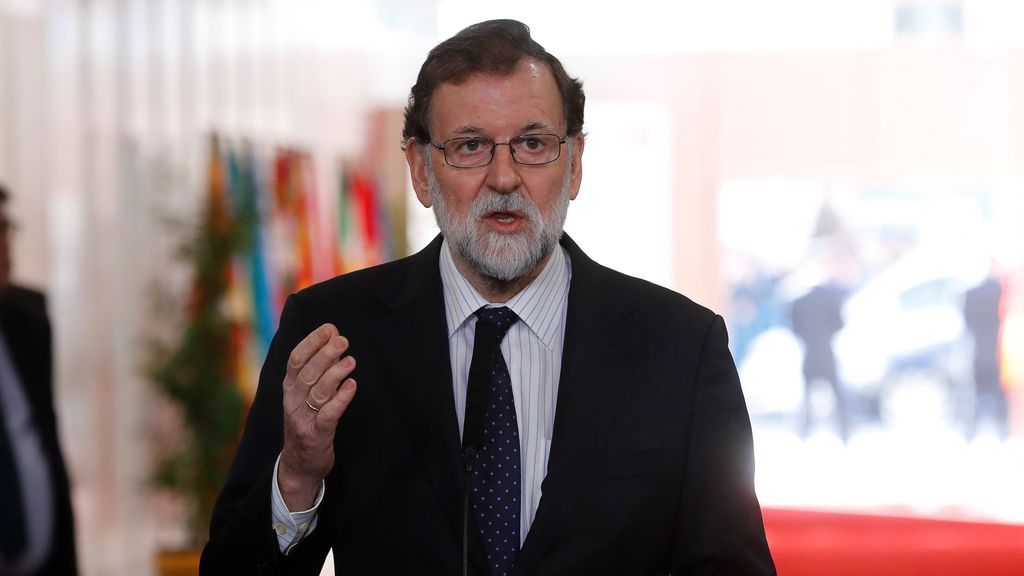 Rajoy: "Reafirmo la plena vigencia de la Constitución"