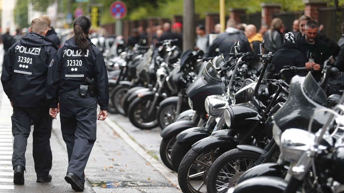 La Policía de Berlín prohíbe a sus agentes hablar otro idioma que no sea el alemán
