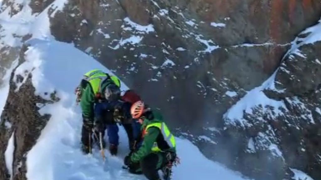 Rescates extremos en Sierra Nevada en tiempo récord