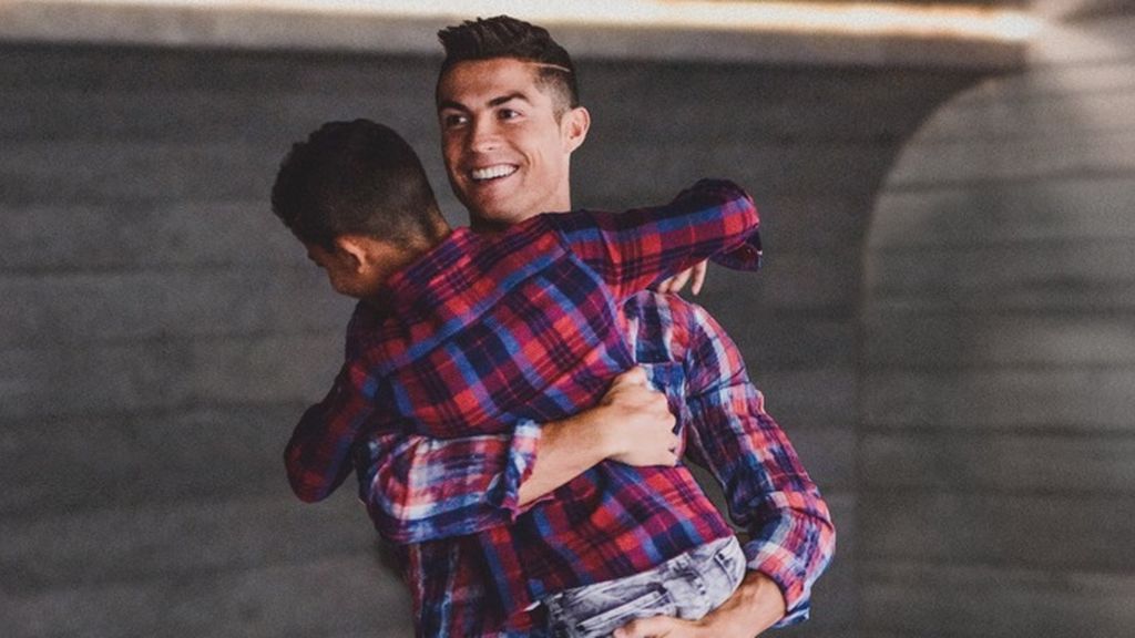 Cristiano y su lado íntimo tras ganar el Balón de Oro: "Mi hijo me dice que va a ser mejor que yo"