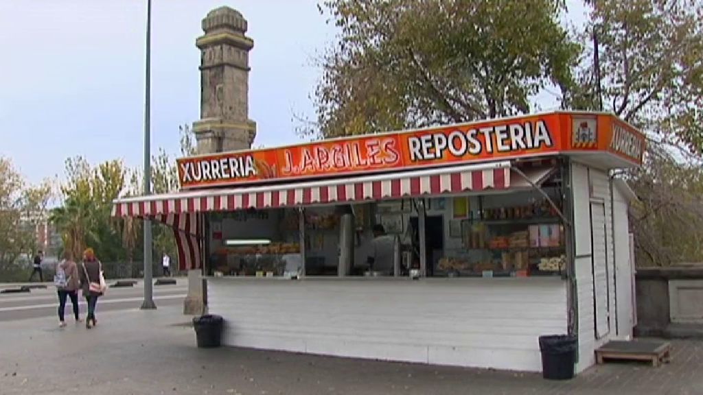 Barcelona aprueba una normativa para evitar que las churrerías ambulantes desaparezcan