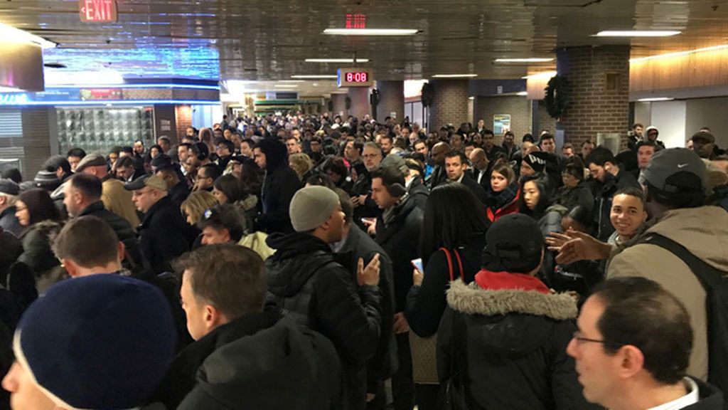 Explosión en Manhattan: Evacuadas tres líneas de metro  y un detenido