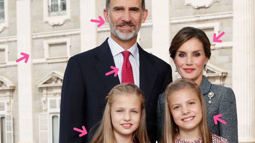 Foto reciclada, tonos rojos y otros detalles del 'christmas' navideño de la Familia Real