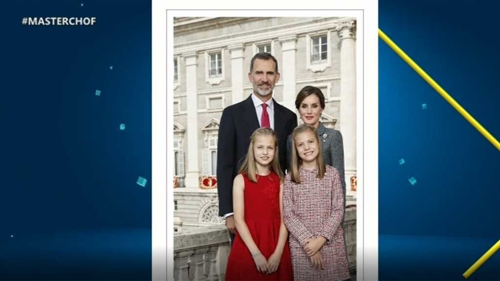 La felicitación navideña de los Reyes y sus hijas fue tomada el 12 de Octubre en el Palacio Real