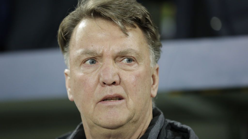 Van Gaal carga contra Mourinho: "Está practicando un fútbol muy aburrido"