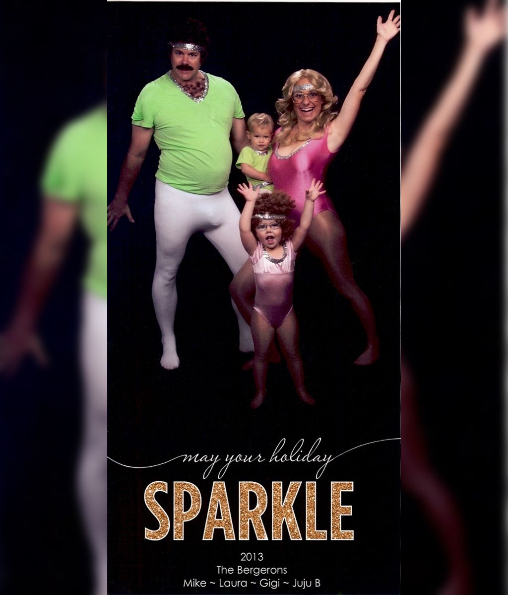 Llevan 14 años mandando Christmas hilarantes