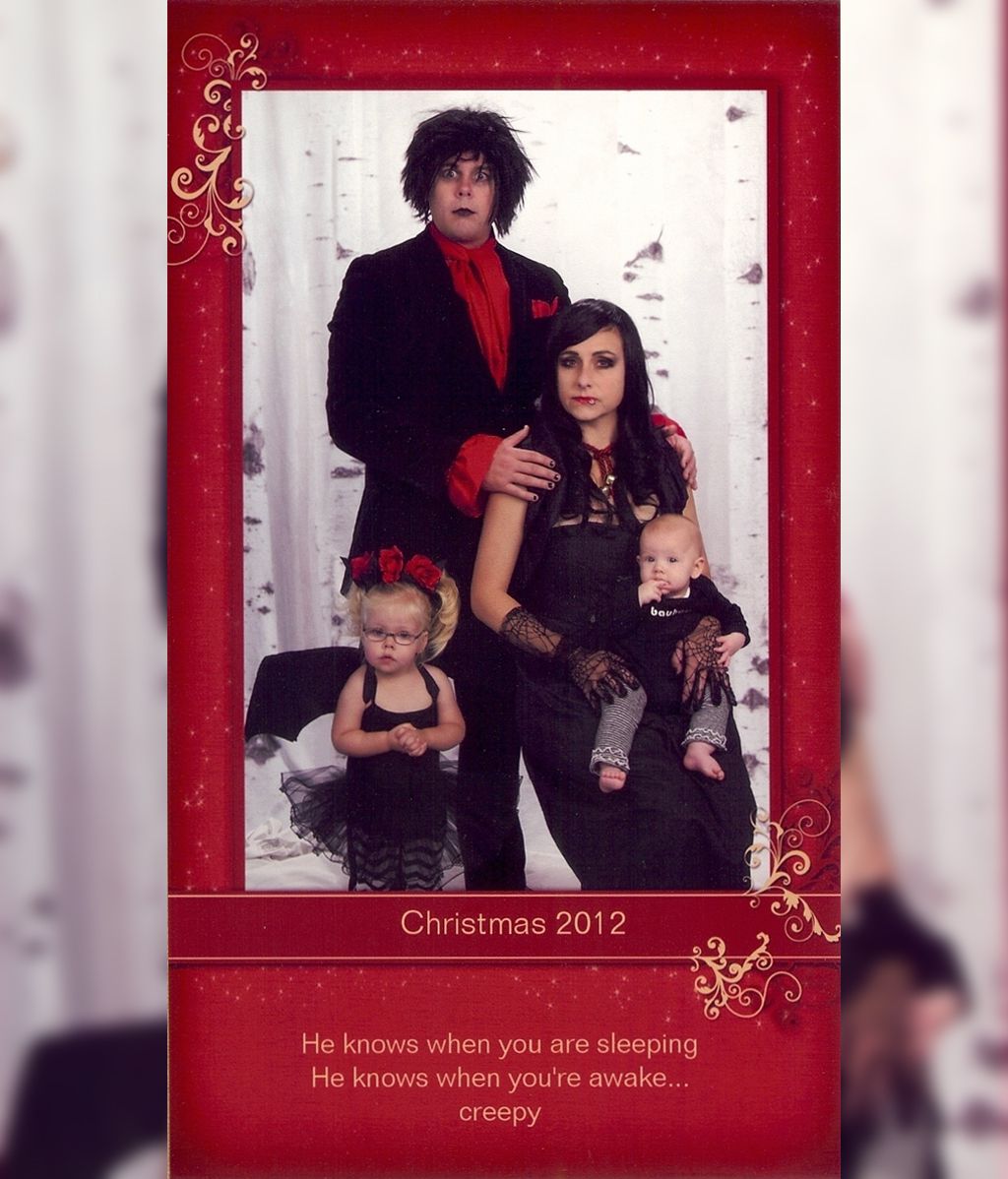 Llevan 14 años mandando Christmas hilarantes