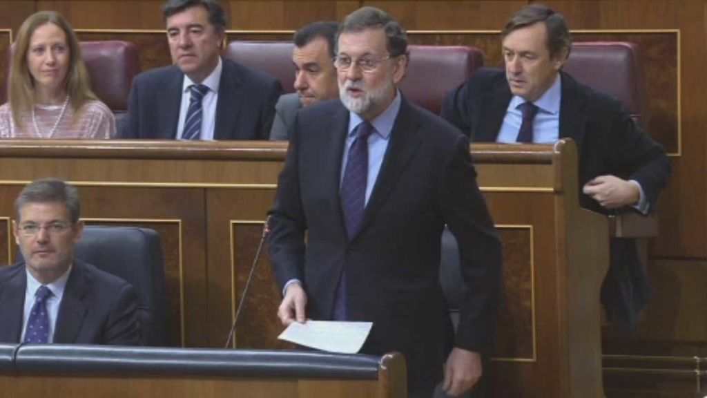 Robles acusa a Rajoy de soberbia y este le contesta: “No tengo muchas consideraciones que hacer a sus palabras”