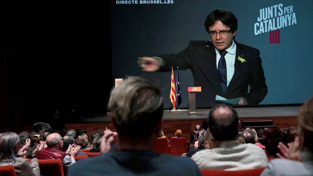 Puigdemont apela a ganar las elecciones a los que "expolian patrimonios familiares"