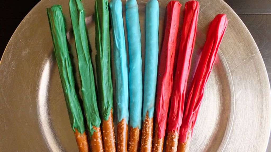 star-wars-lightsaber-pretzels-step6
