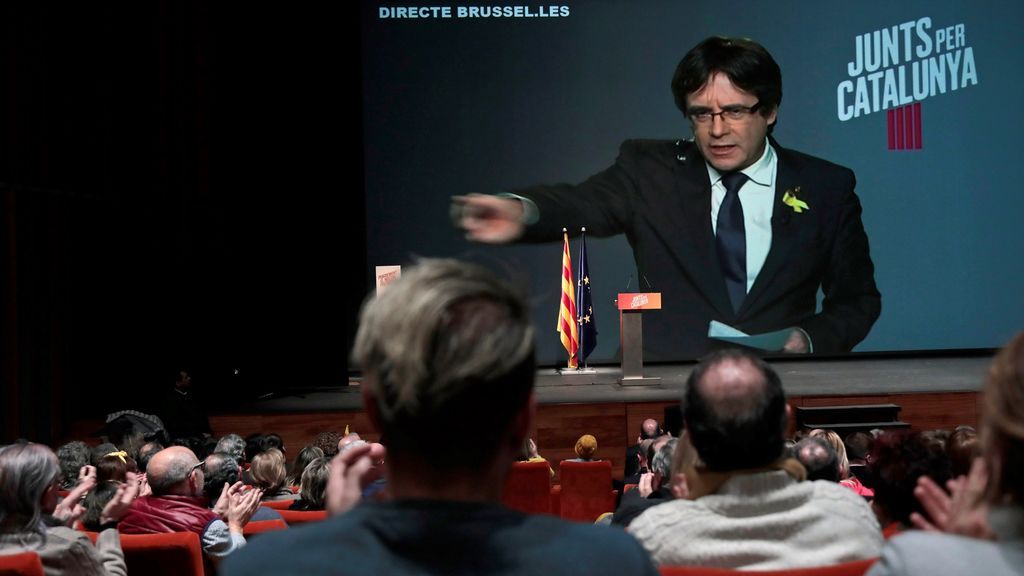 Puigdemont apela a ganar las elecciones a los que "expolian patrimonios familiares"