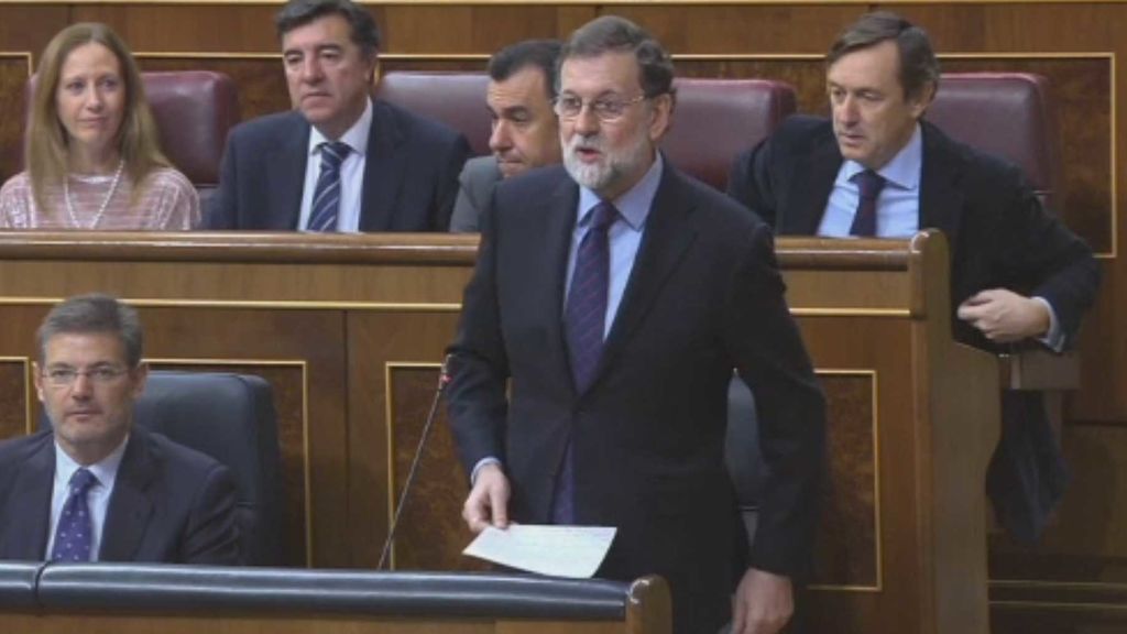Robles acusa a Rajoy de soberbia y este le contesta: “No tengo muchas consideraciones que hacer a sus palabras”