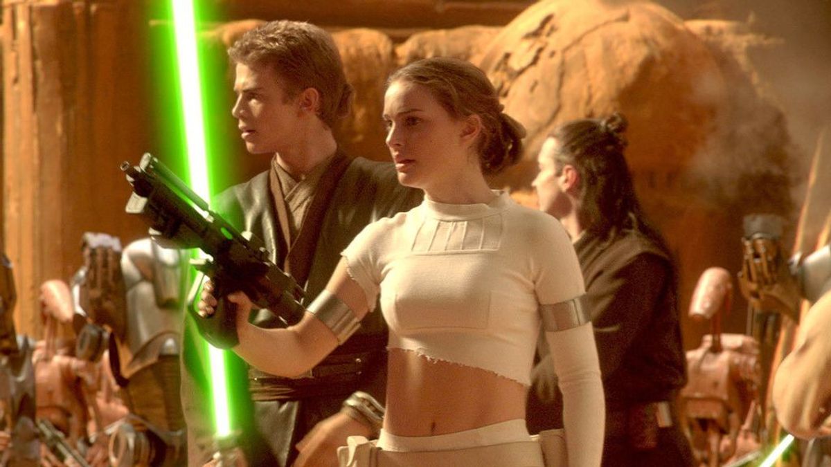 Hayden Christensen y Natalie Portman protagonizan 'Star Wars, Episodio II: El ataque de los clones'.