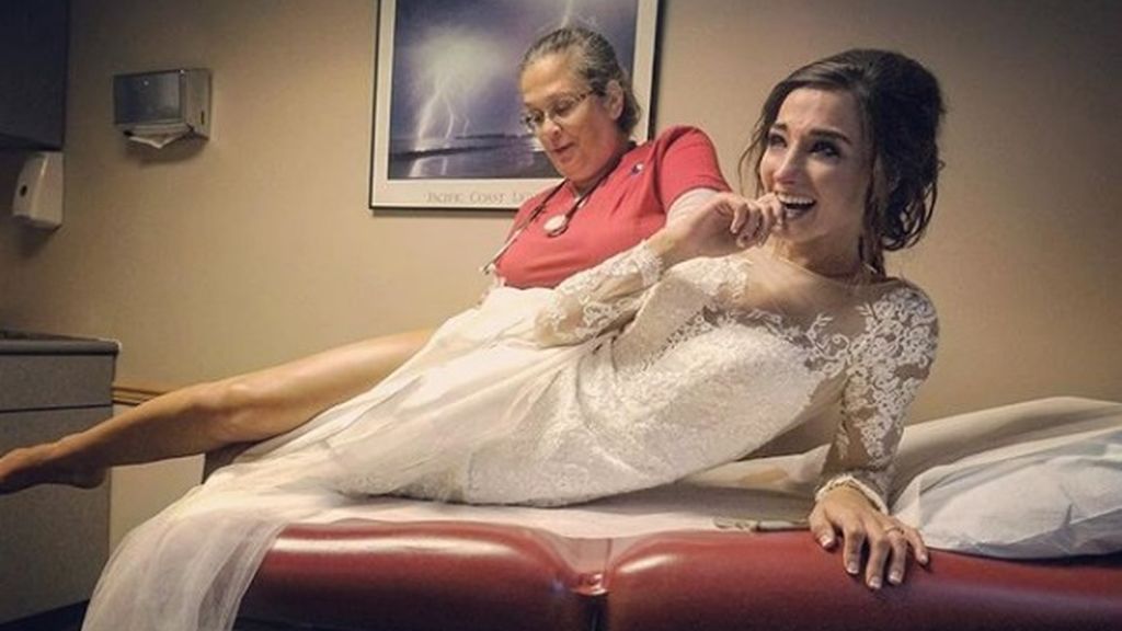 Su ramo de novia le da alergia... ¡y termina en el hospital el día de su boda!