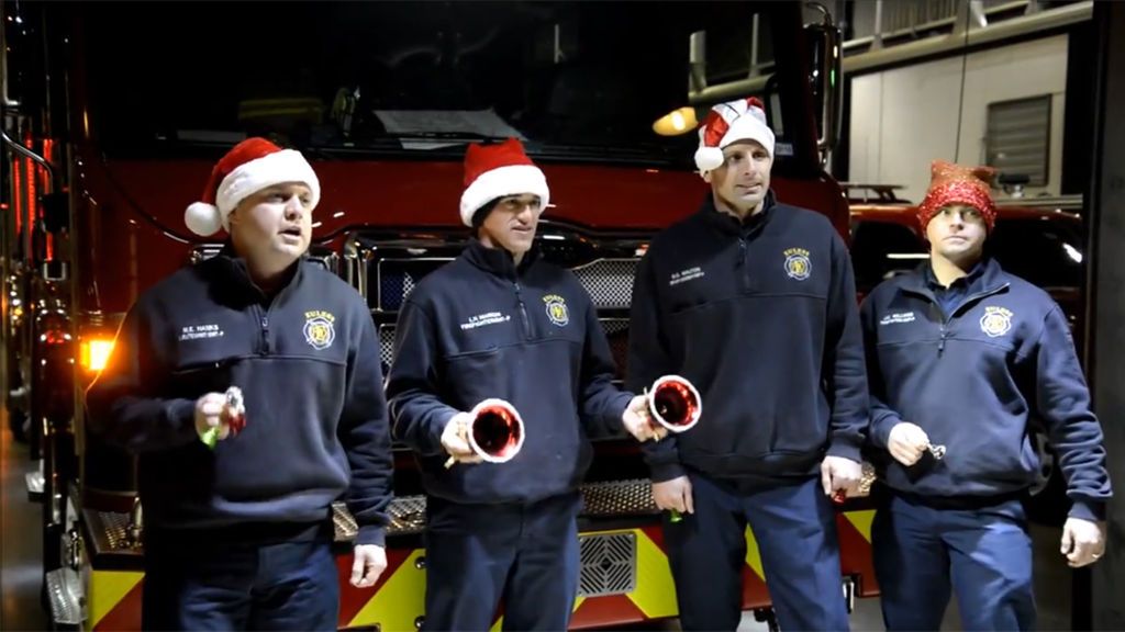 La creativa y llamativa felicitación de Navidad de un cuerpo de bomberos de EEUU