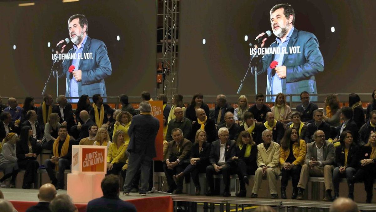 Jordi Sànchez asegura a través del móvil que Rajoy "tiene que sacar sus sucias manos del Govern"