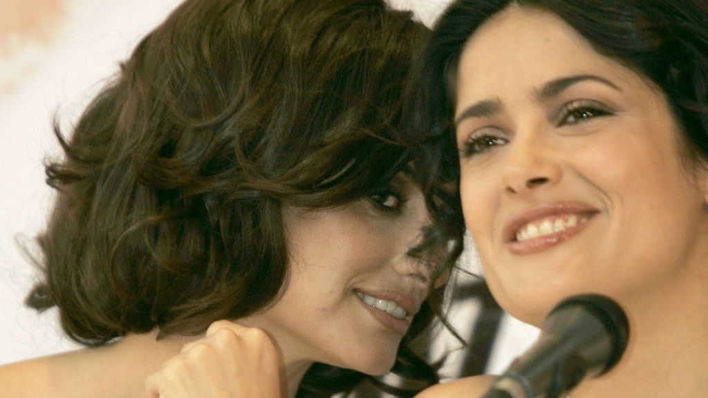 Penélope Cruz da todo su apoyo a su gran amiga Salma Hayek: "Te quiero, hermosa amiga"