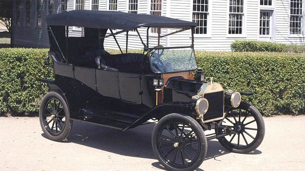 El Ford T se pintó de negro porque se secaba más rápido y poder fabricar más unidades