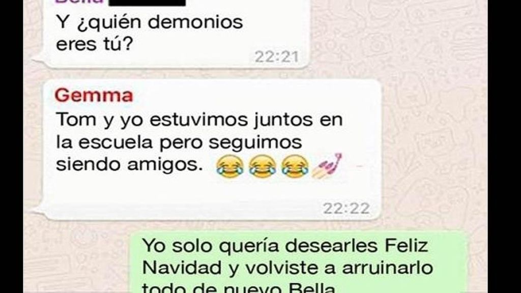 Crea un grupo de Whatsapp con todas sus exnovias para desearles 'Feliz Navidad'