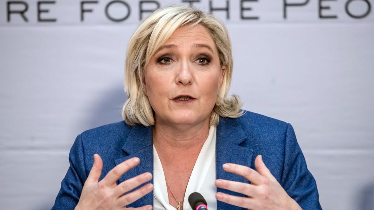 Le Pen llama a "destruir desde dentro a la UE"