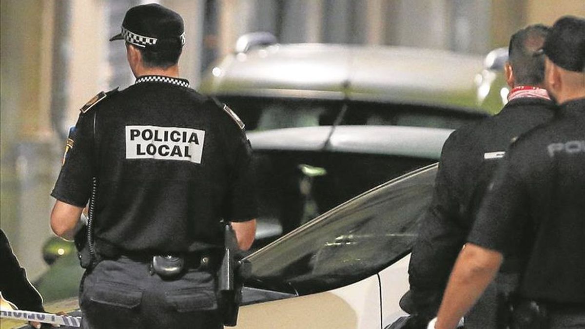 Un hombre admite que mató a puñaladas a su vecino en Alicante porque llamó a su puerta "agresivo" y borracho
