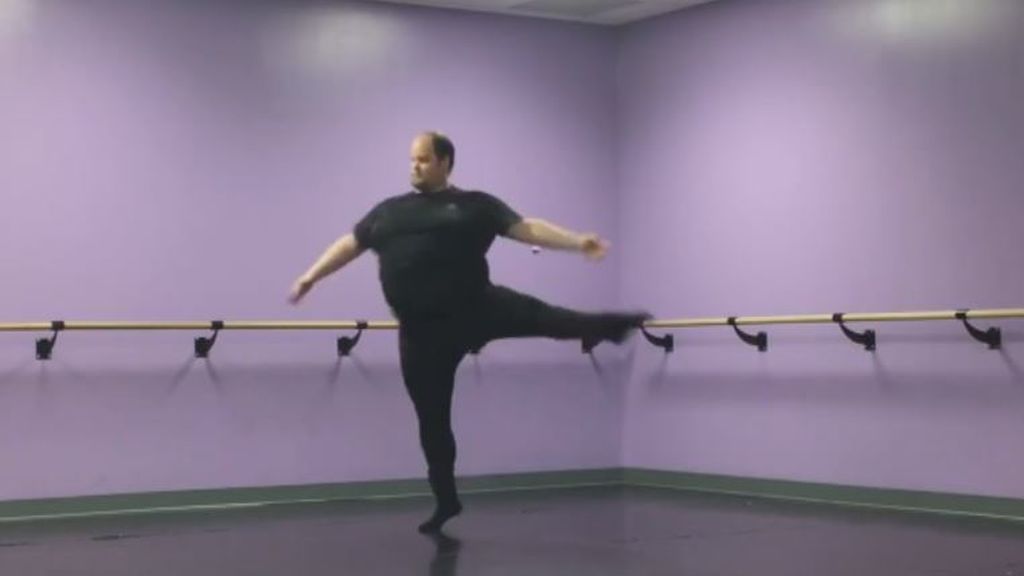 Erik Cavanaugh, el atípico bailarín que emociona a las redes