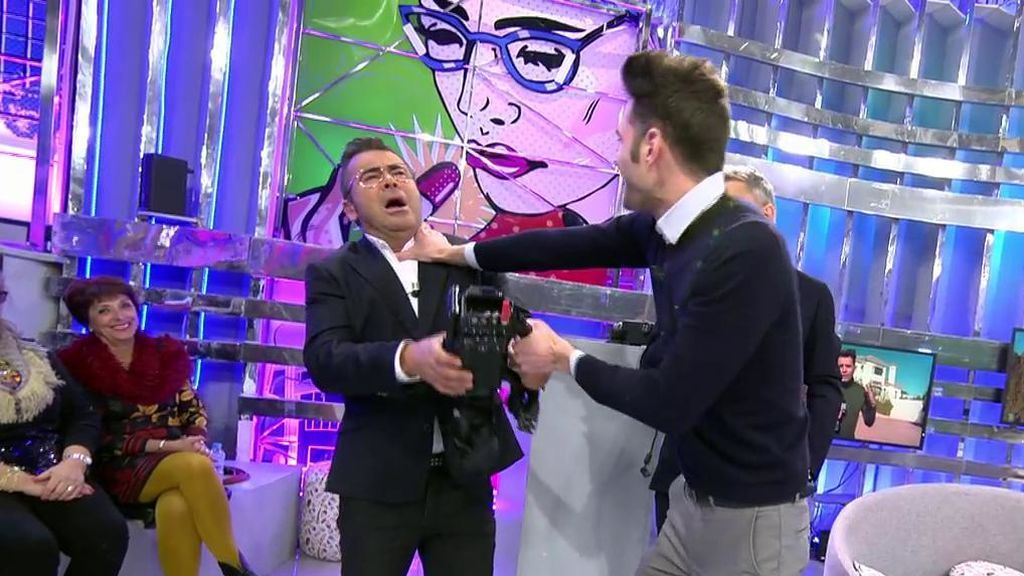 Jorge Moreno, el reportero que protagonizó el altercado con Jesulín, cuenta en 'Sálvame' el tenso momento que vivió