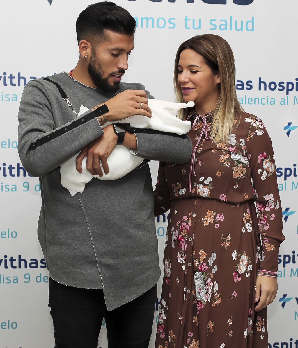 Tamara Gorro y Ezequiel Garay por fin nos presentan a Antonio: las fotos