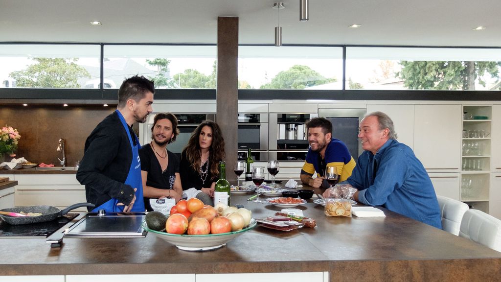 Los 'coaches' de 'La voz 5' visitan a Bertín Osborne en 'Mi casa es la tuya'.