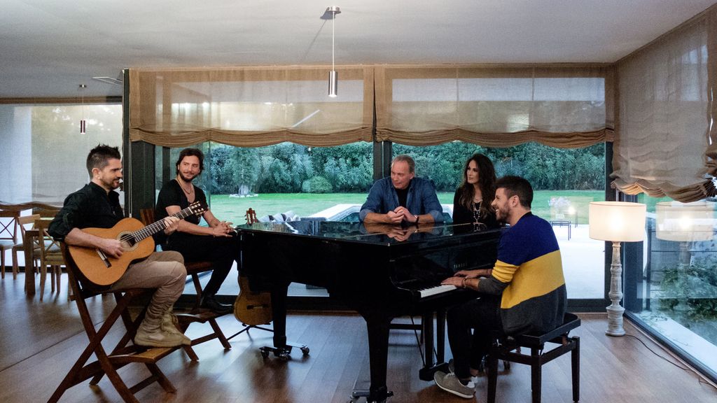 Los 'coaches' de 'La voz 5' visitan a Bertín Osborne en 'Mi casa es la tuya'.