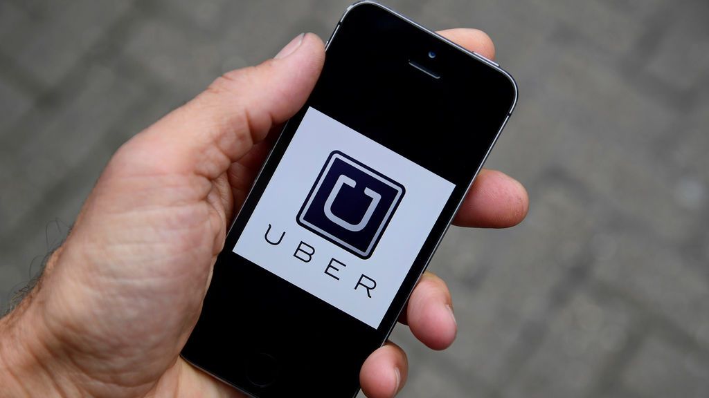 La UE determina que Uber deberá estar sometida a los mismos requisitos que el taxi