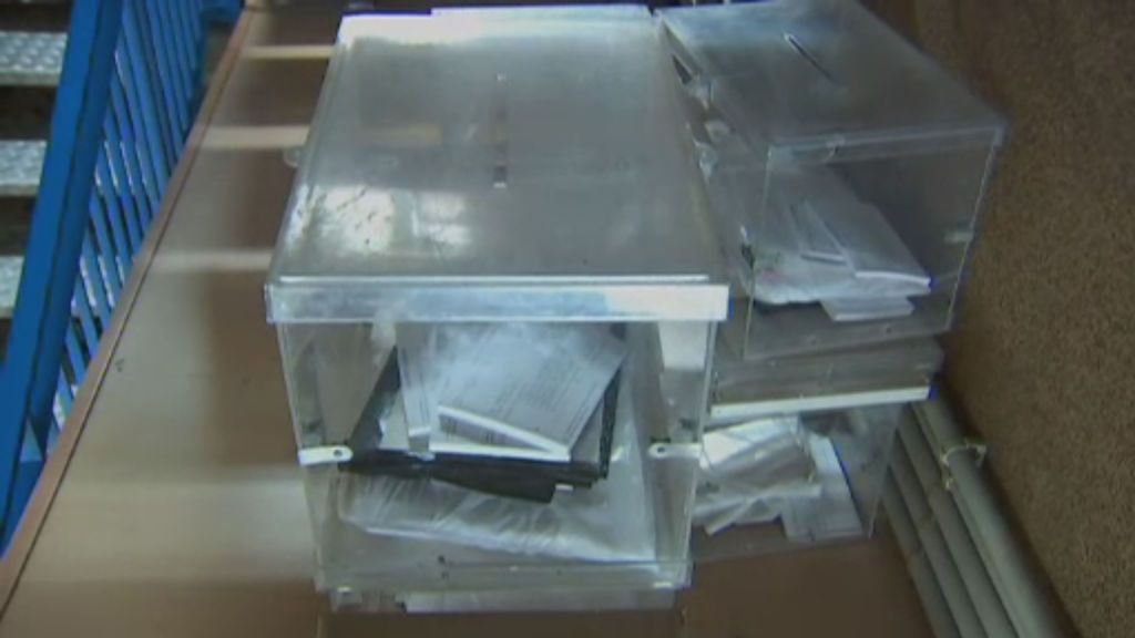 Las urnas de las elecciones catalanas ya están en los colegios electorales