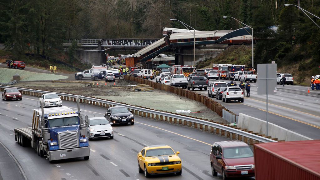 Investigan por qué el tren de Seattle iba al triple de la velocidad permitida