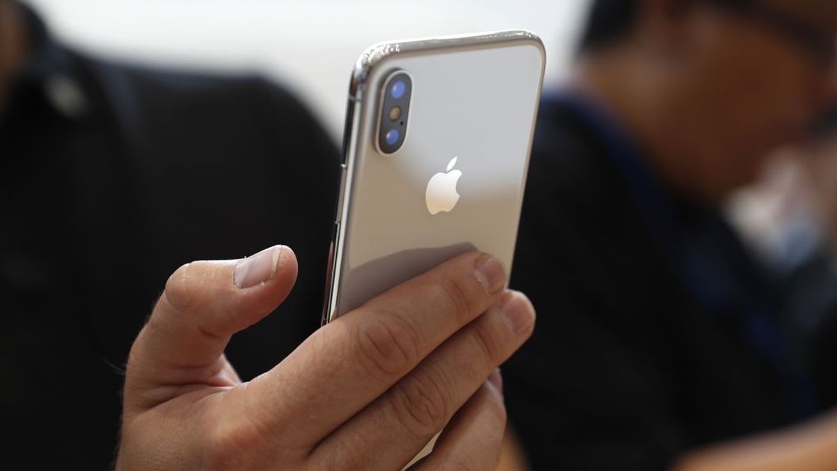 Apple admite que disminuye intencionalmente la potencia de los iPhones