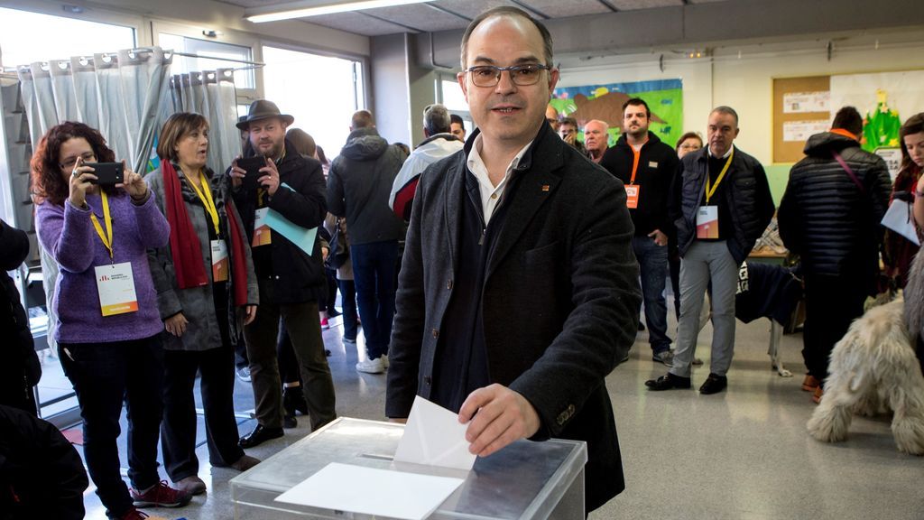 La jornada electoral en Cataluña en imágenes