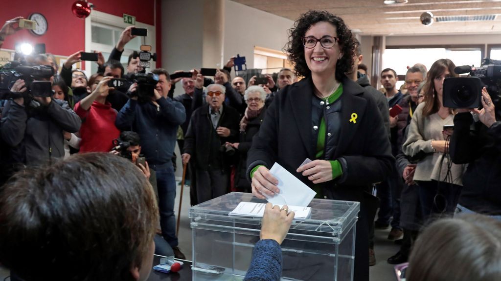 Marta Rovira vota con la esperanza de que "gane la democracia"