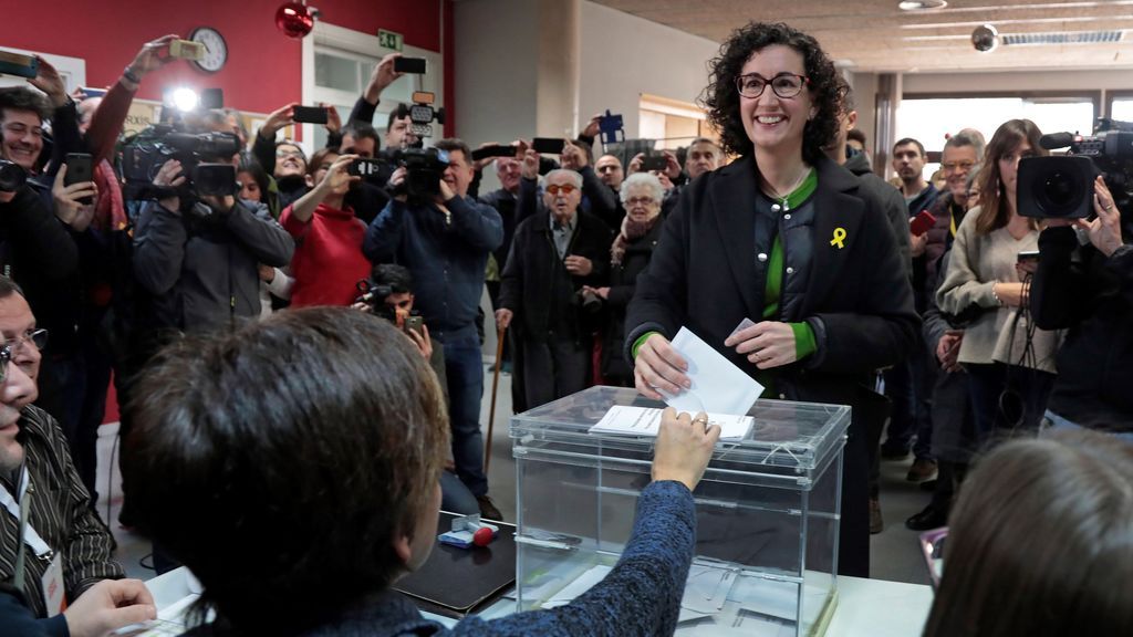 La jornada electoral en Cataluña en imágenes
